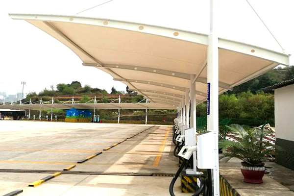 智能城市背景下的沈陽張拉膜停車棚:融合物聯網技術提升停車體驗的前景 智能城市背景下的沈陽張拉膜停車棚:融合物聯網技術提升停車體驗的前景